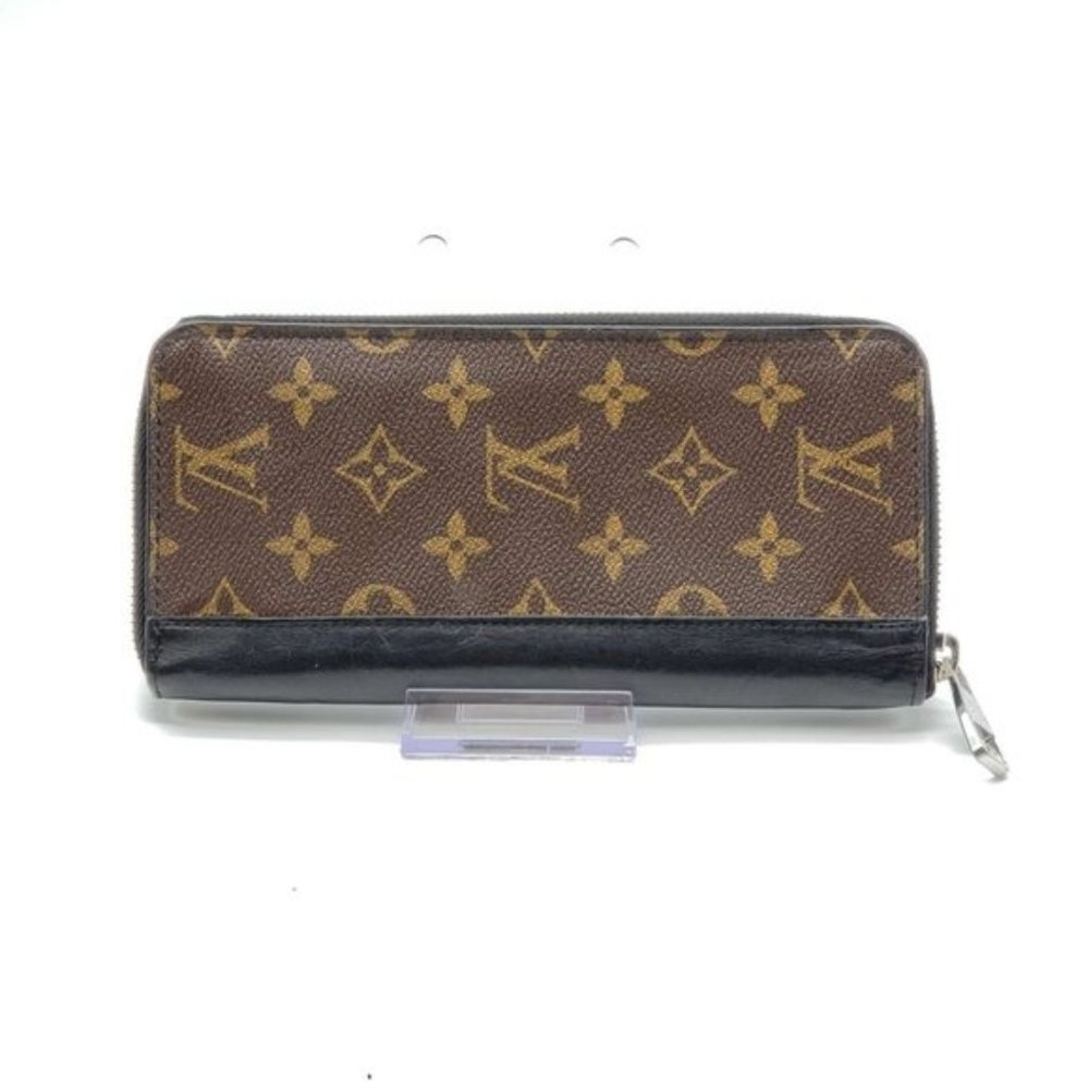 Authentic Louis Vuitton Vertical Zippy Wallet